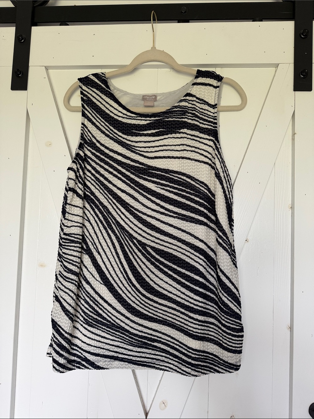 Chico’s Travelers Sleeveless Top Women’s 2 US 12/14 Black & White Classy